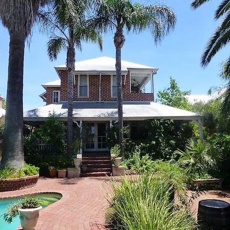 Lakeside Bed & Breakfast Perth Exterior photo
