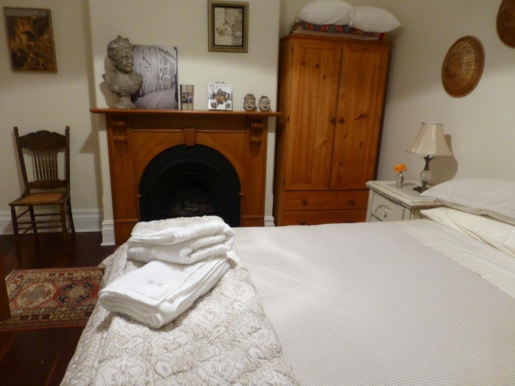 Lakeside Bed & Breakfast Perth Room photo