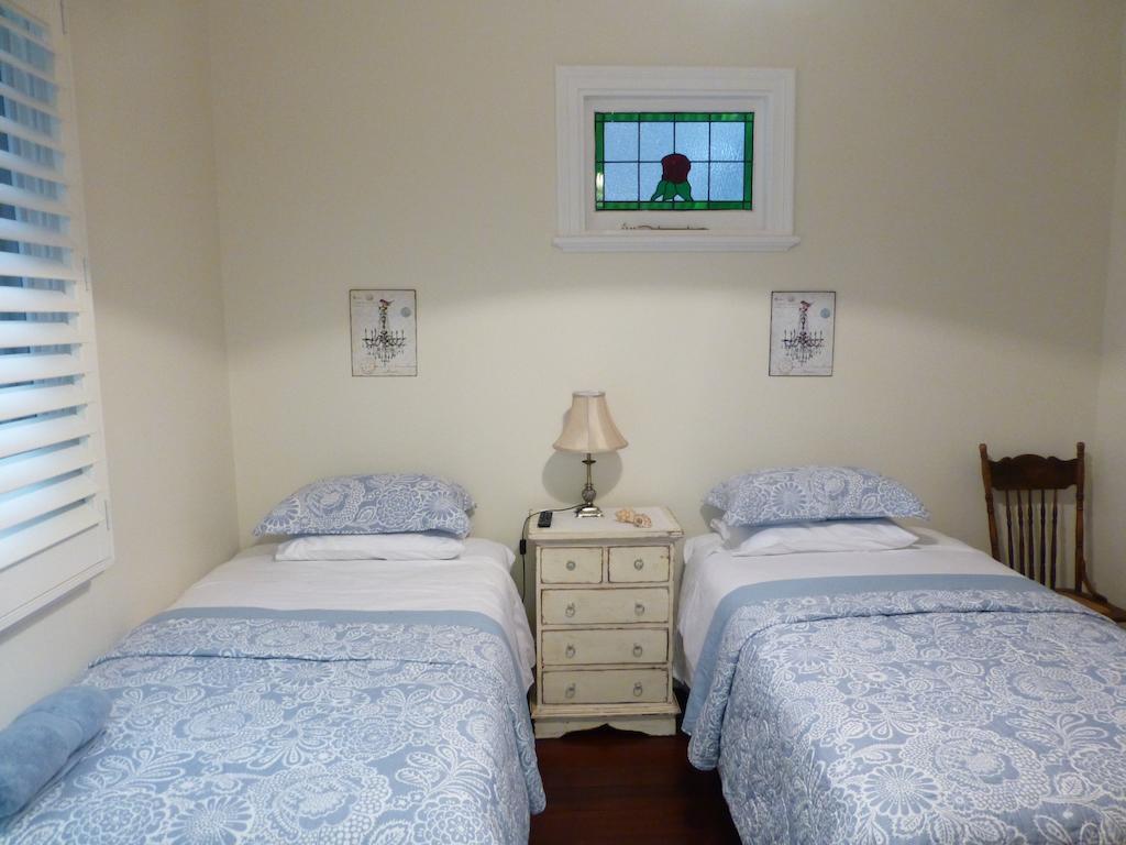 Lakeside Bed & Breakfast Perth Room photo